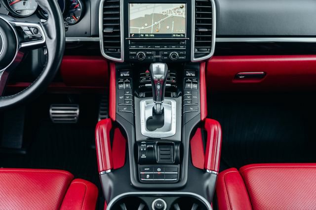Used 2016 Porsche Cayenne S AWD/4WD image 60