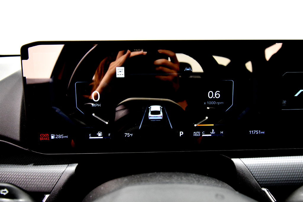 Certified 2025 Kia K4 EX w/ GT-Line Sunroof Package FWD image 21