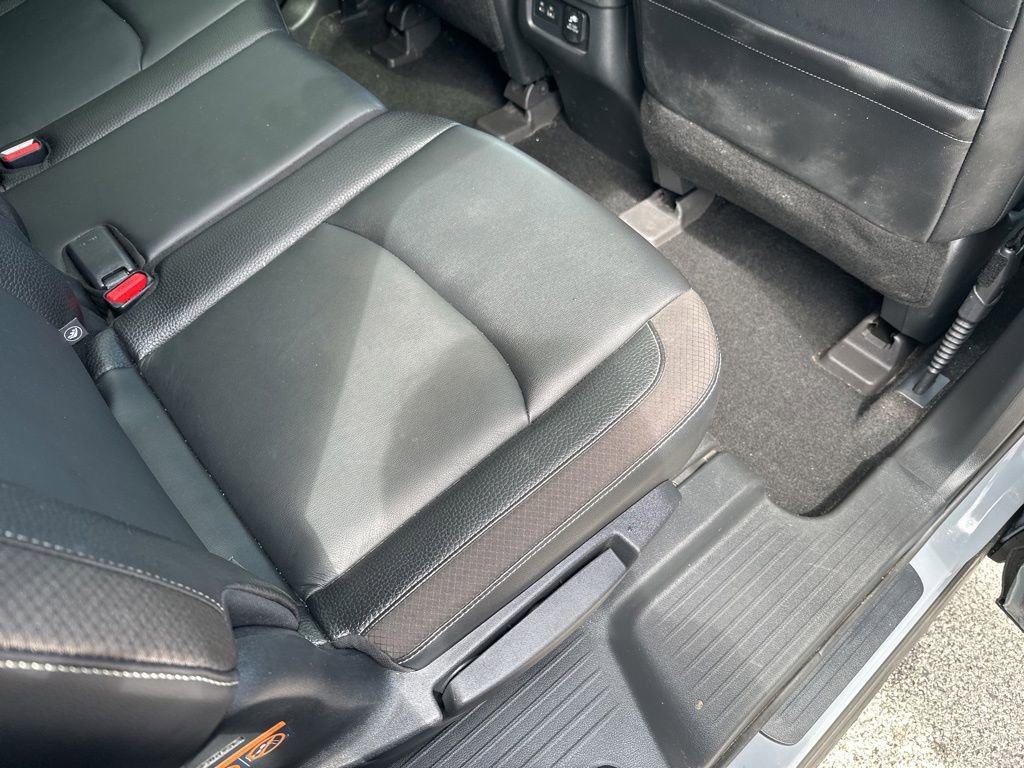 Used 2022 Nissan Pathfinder SL AWD/4WD image 20