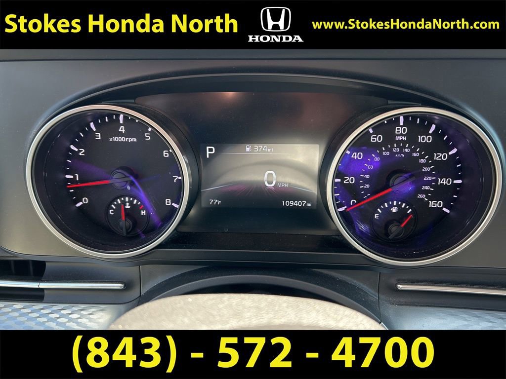 Used 2023 Kia Carnival LX image 19