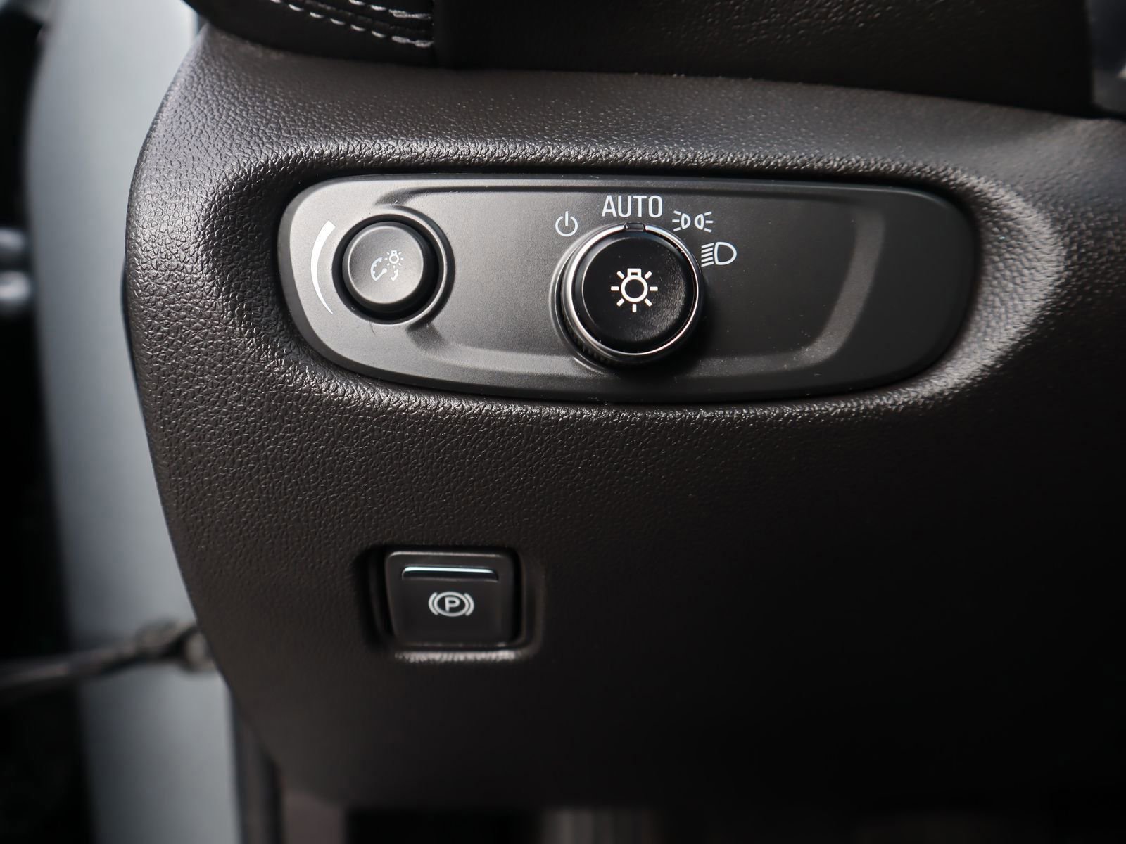 Used 2023 Chevrolet Blazer LT image 42