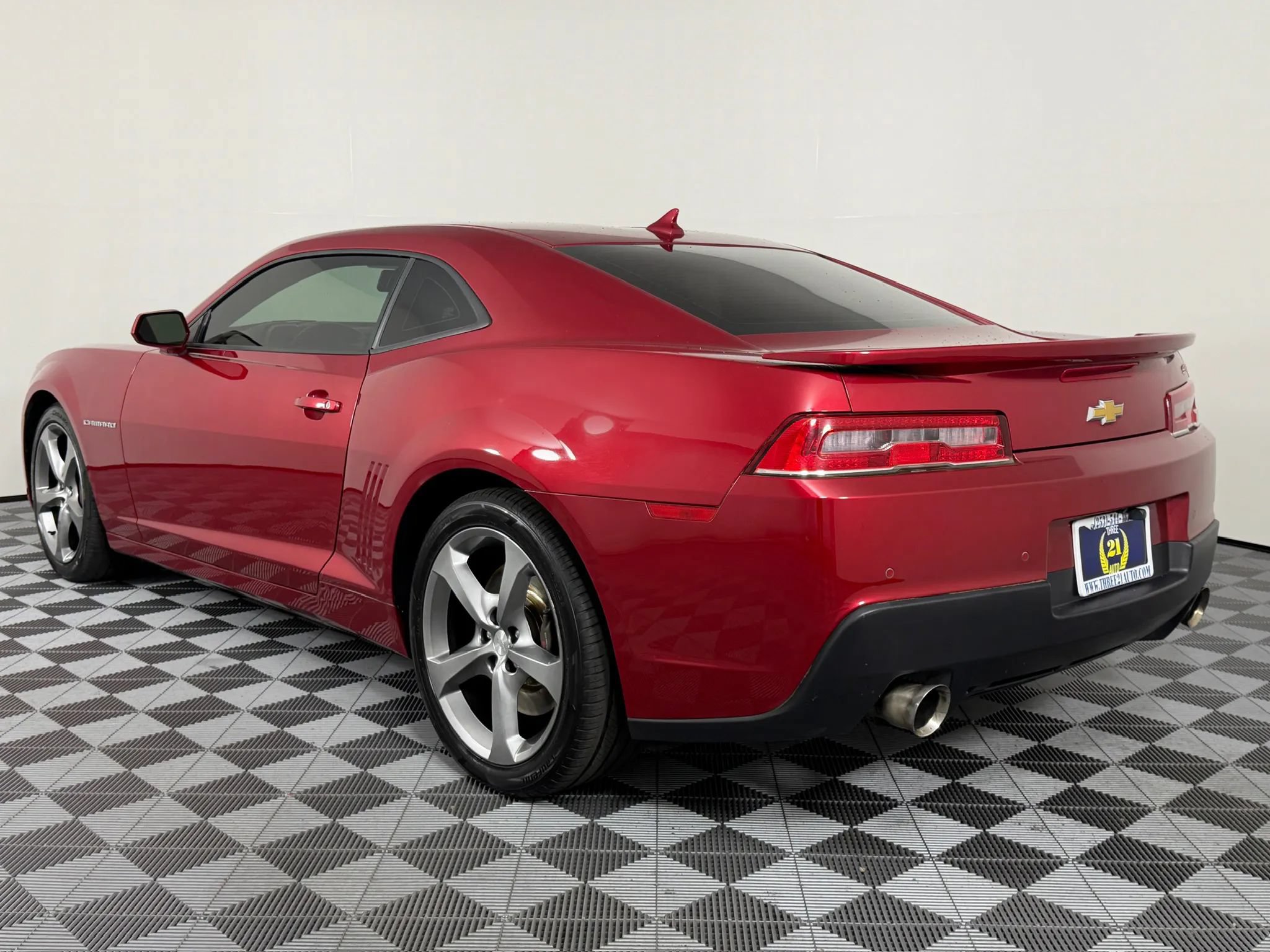 Used 2014 Chevrolet Camaro SS w/ RS Package RWD image 8