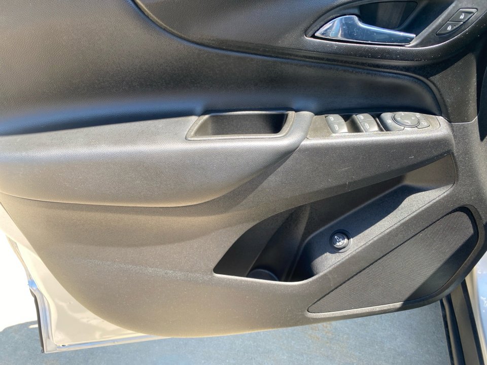 Used 2020 Chevrolet Equinox LT FWD image 36