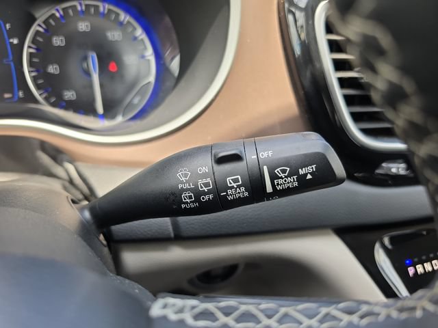 Used 2022 Chrysler Voyager LX FWD image 22