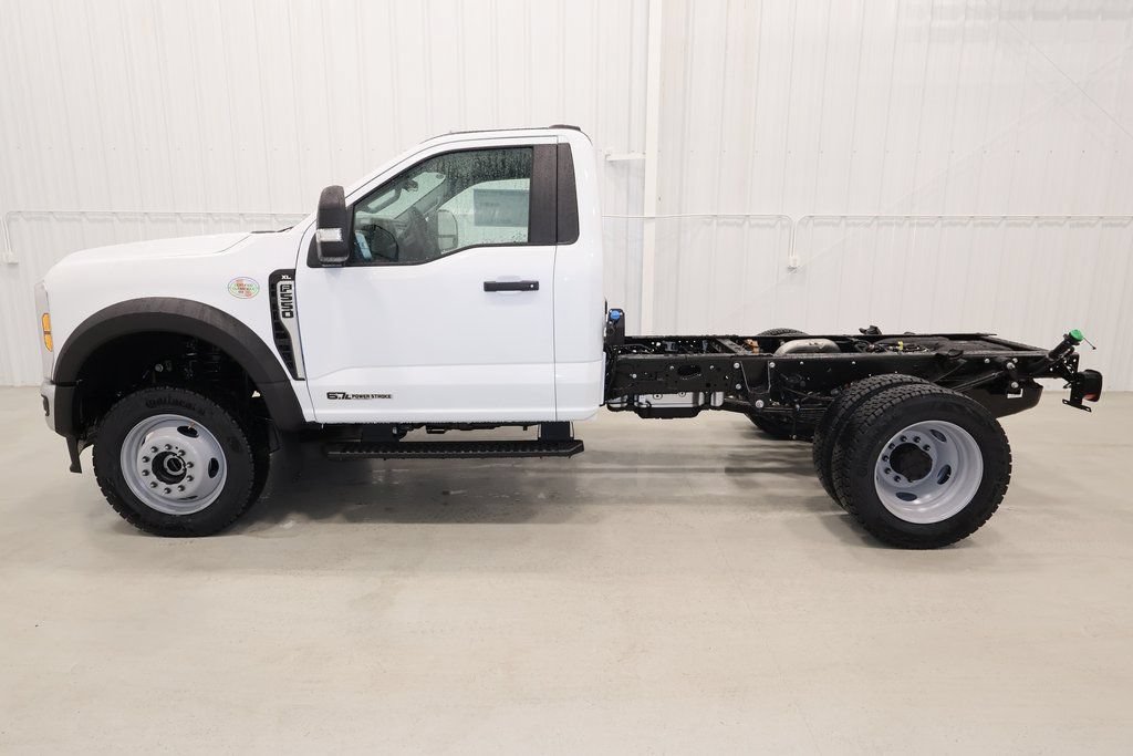 New 2026 Ford F550 4x4 Regular Cab Super Duty image 5