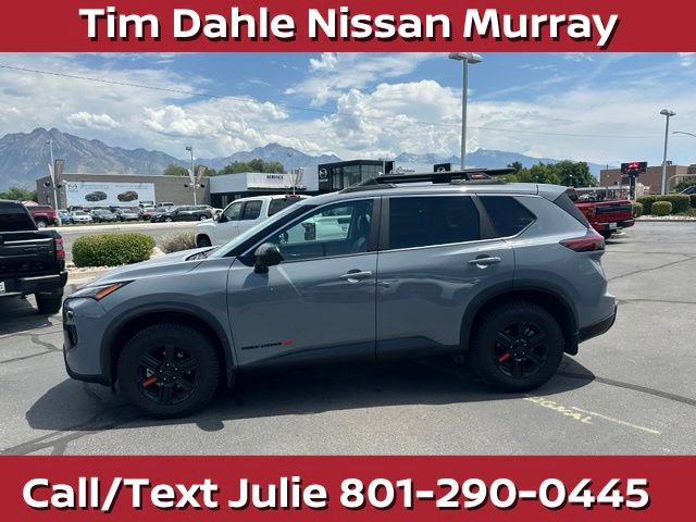 Used 2025 Nissan Rogue SV AWD/4WD image 7
