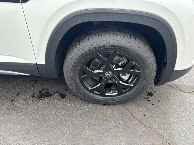 New 2026 Volkswagen Atlas Peak Edition image 57