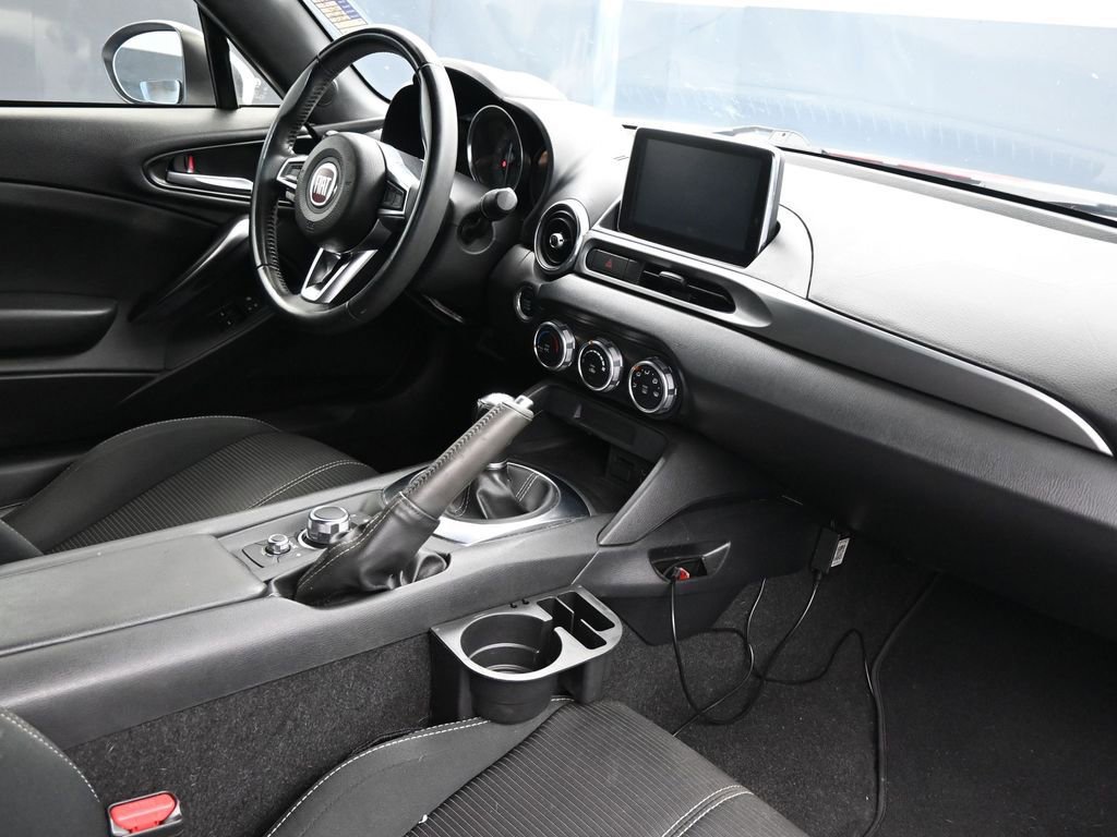 Used 2019 FIAT 124 Spider Classica w/ Technology Group image 12