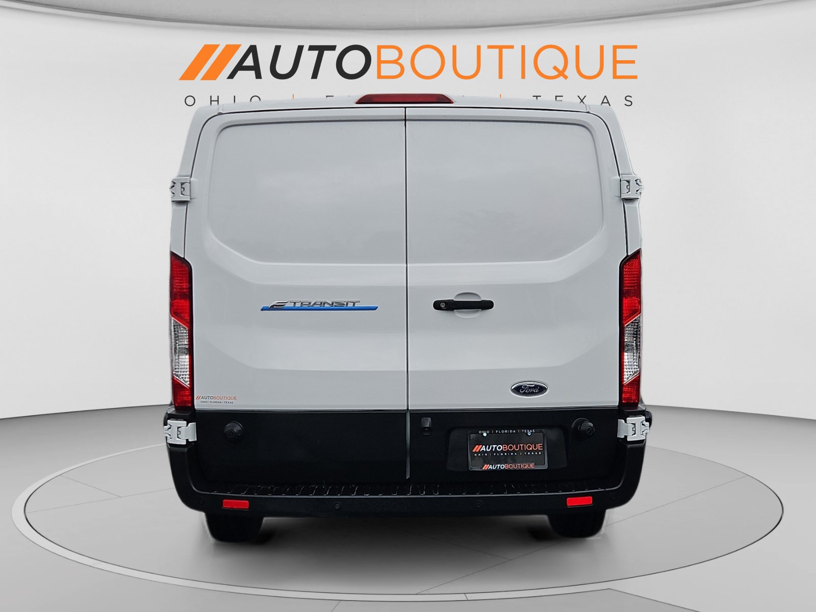 Used 2024 Ford E-Transit Low Roof RWD image 4