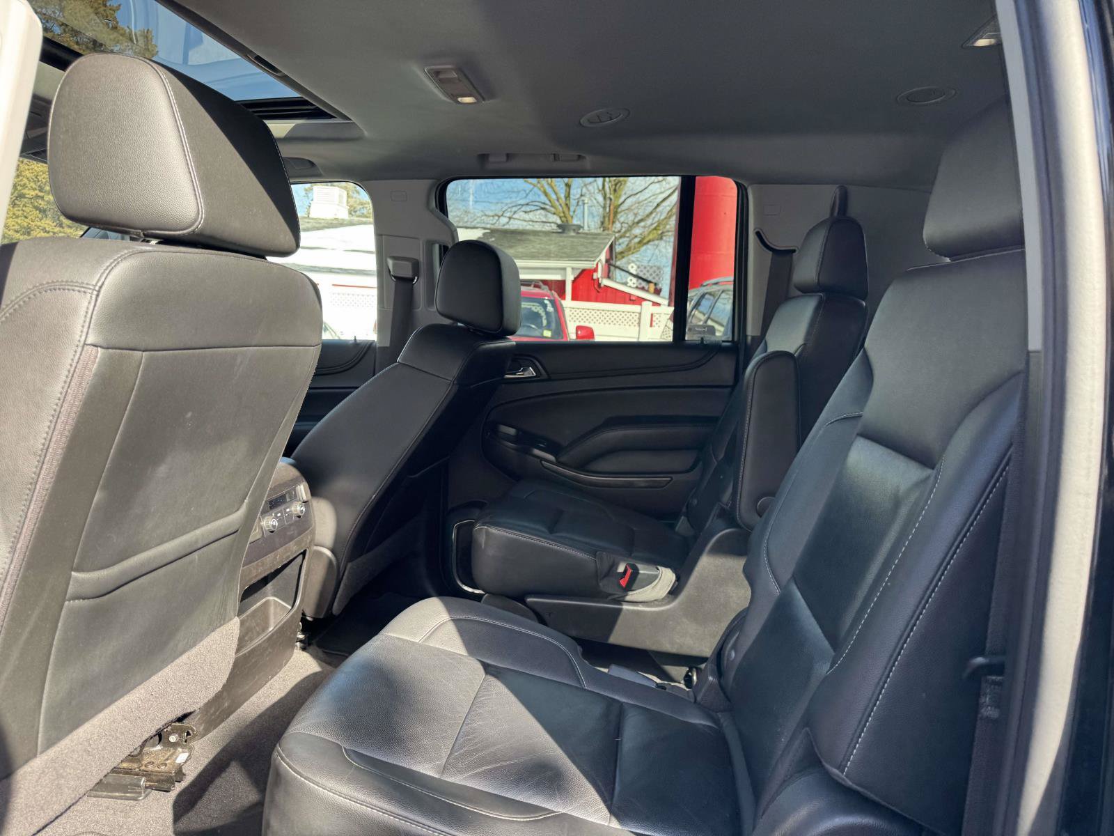 Used 2020 Chevrolet Suburban LT AWD/4WD image 9