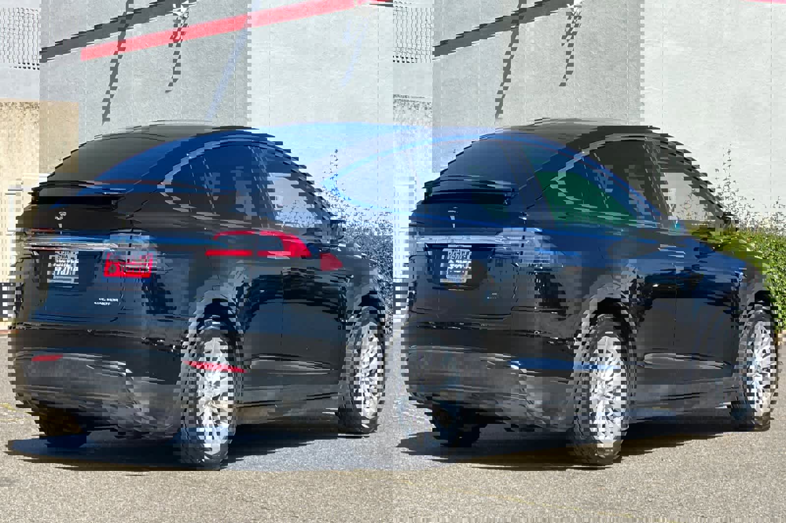 Used 2019 Tesla Model X Long Range image 2