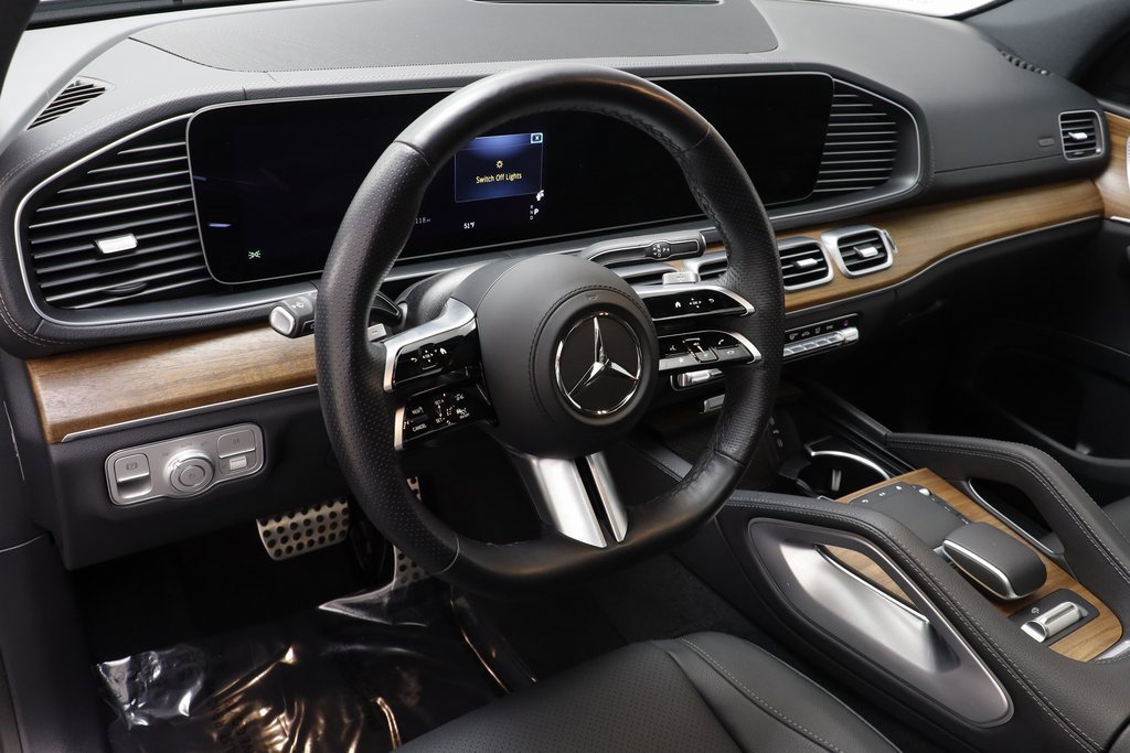 Used 2025 Mercedes-Benz GLS 450 4MATIC image 7