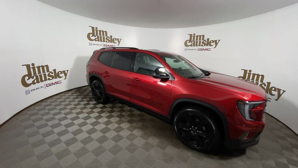 Used 2025 GMC Acadia Elevation w/ Elevation Premium Package image 2