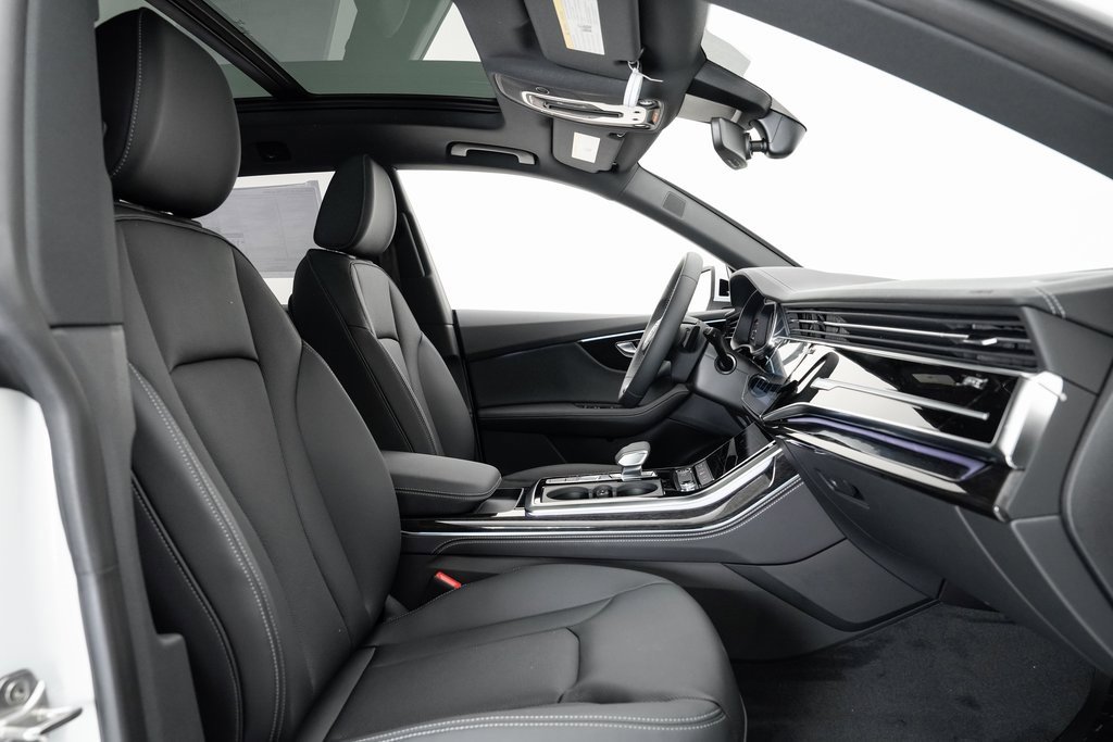 Used 2025 Audi Q8 Premium Plus w/ Premium Plus Package image 26