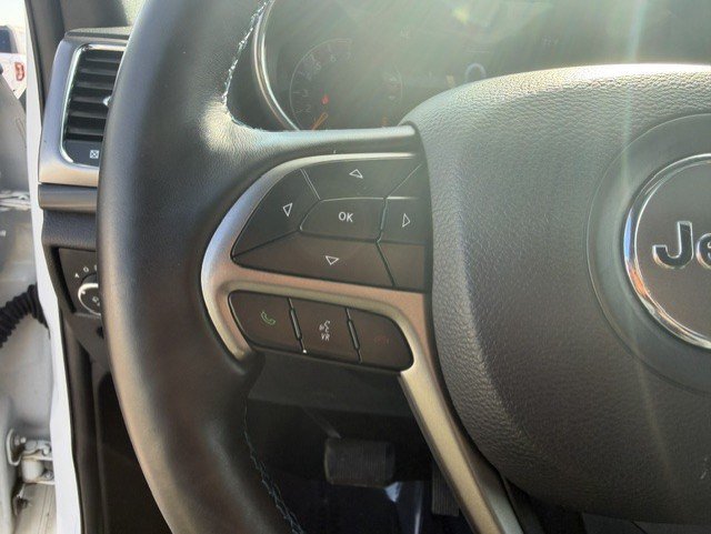 Used 2019 Jeep Grand Cherokee Laredo AWD/4WD image 15