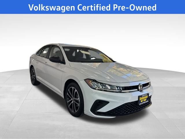 Certified 2025 Volkswagen Jetta Sport image 4