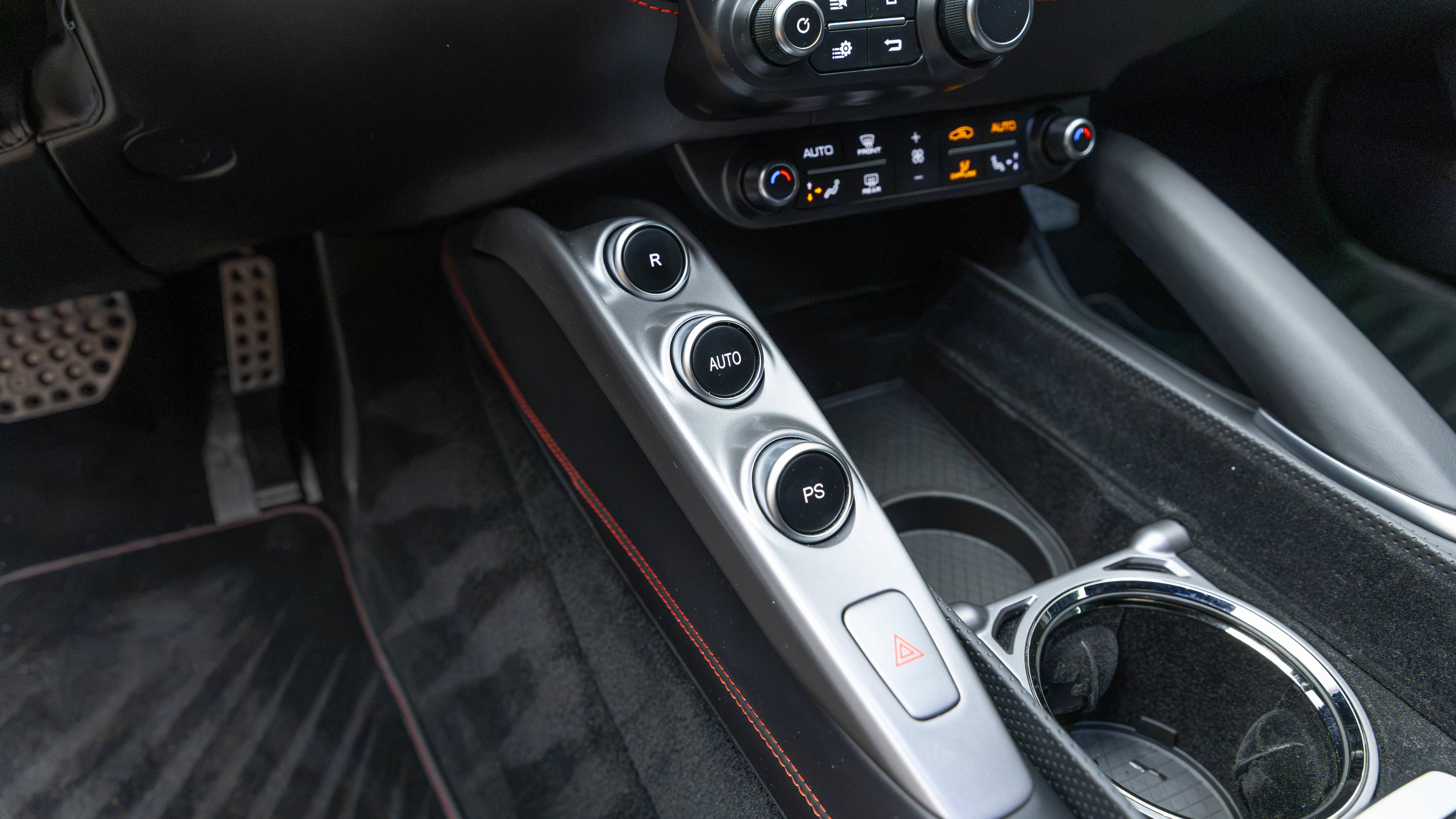Certified 2020 Ferrari GTC4Lusso AWD/4WD image 6