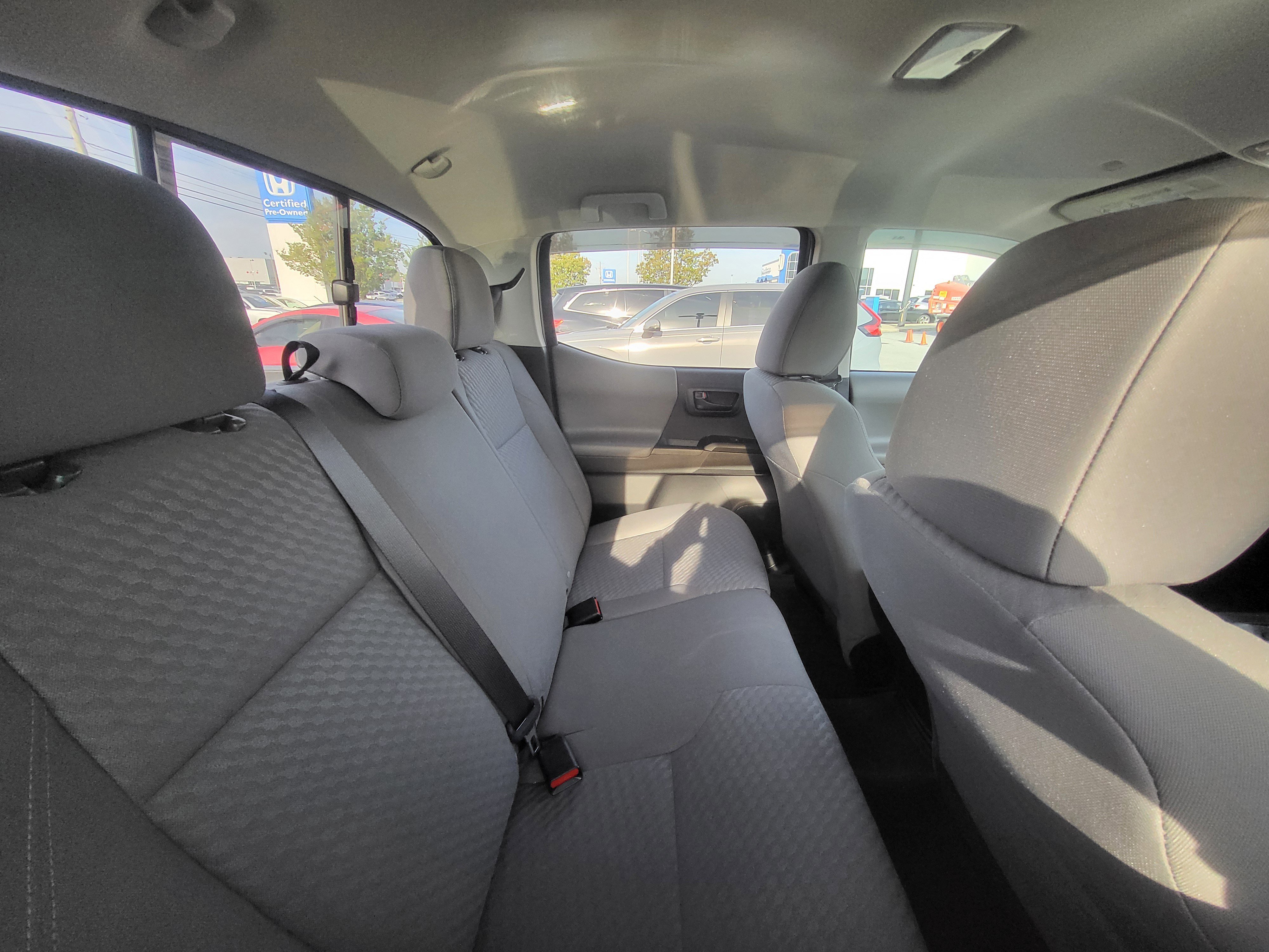 Used 2022 Toyota Tacoma SR w/ SR Convenience Package image 9