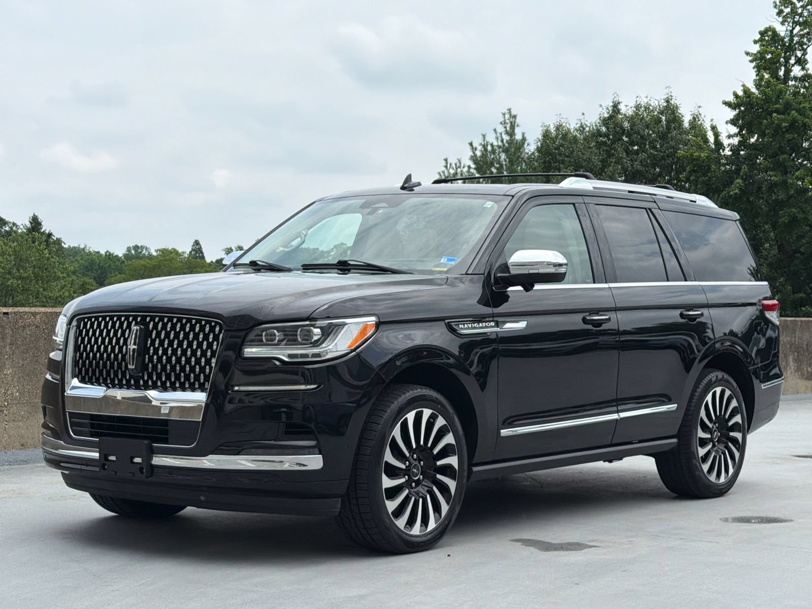 Used 2022 Lincoln Navigator Black Label AWD/4WD image 1