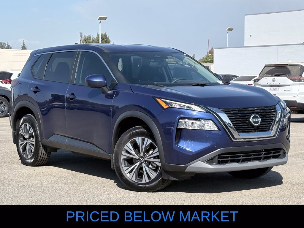 Used 2023 Nissan Rogue SV FWD image 2