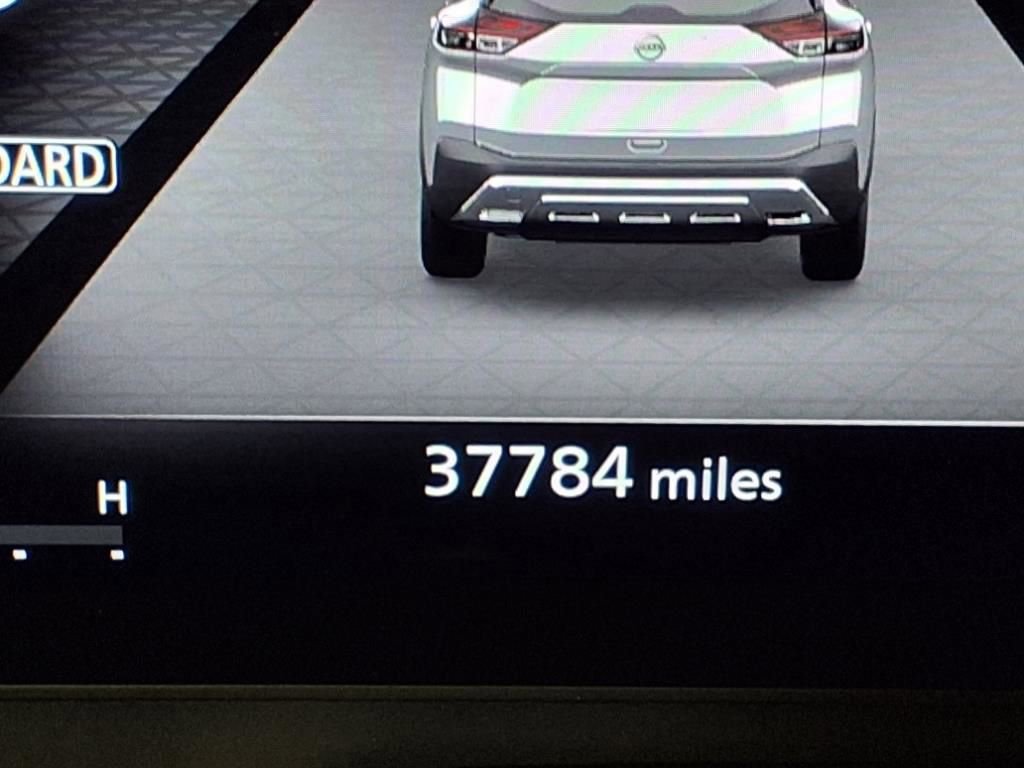 Used 2023 Nissan Rogue Platinum w/ Platinum Premium Package image 32