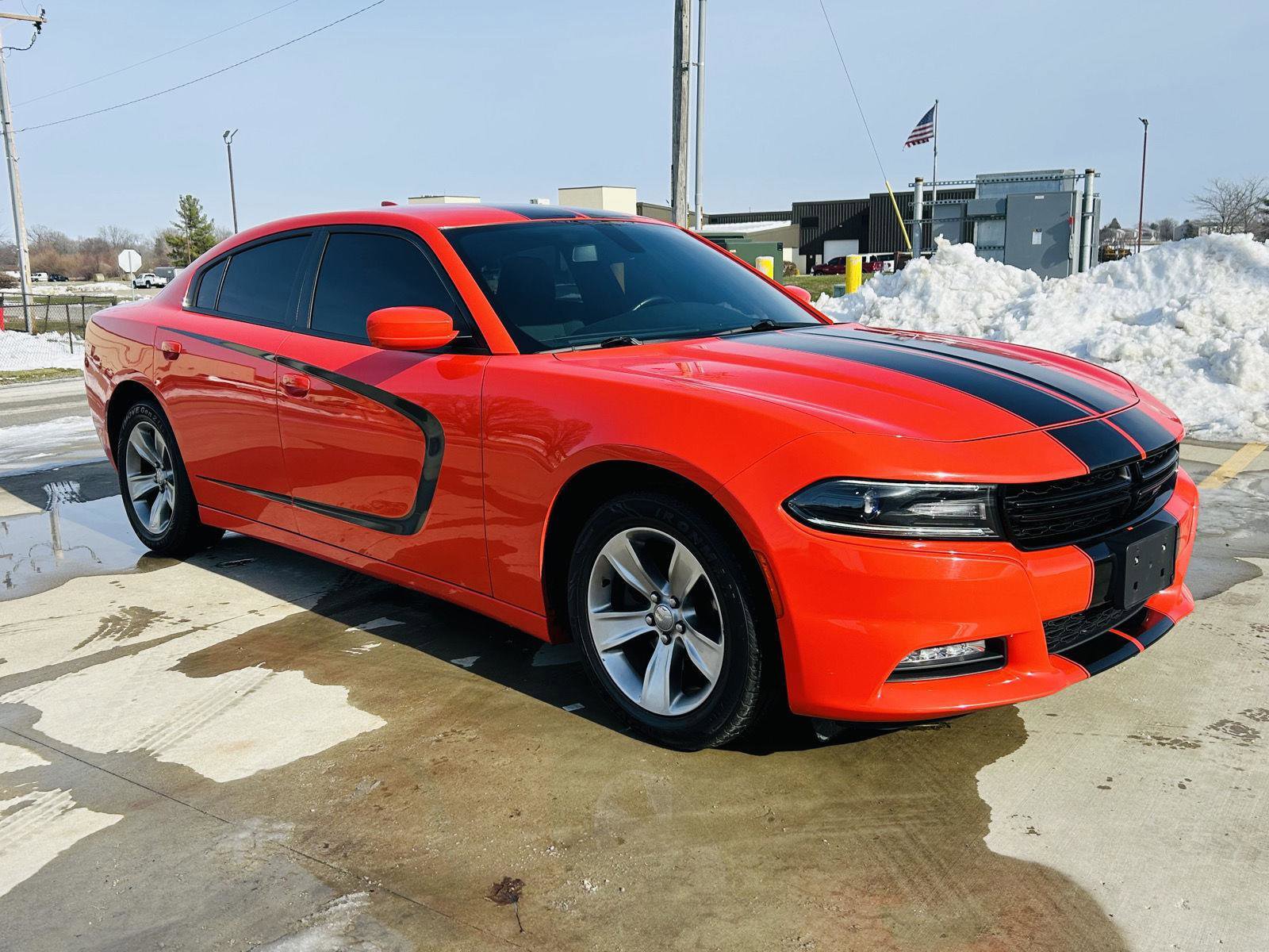 Used 2018 Dodge Charger SXT Plus image 2