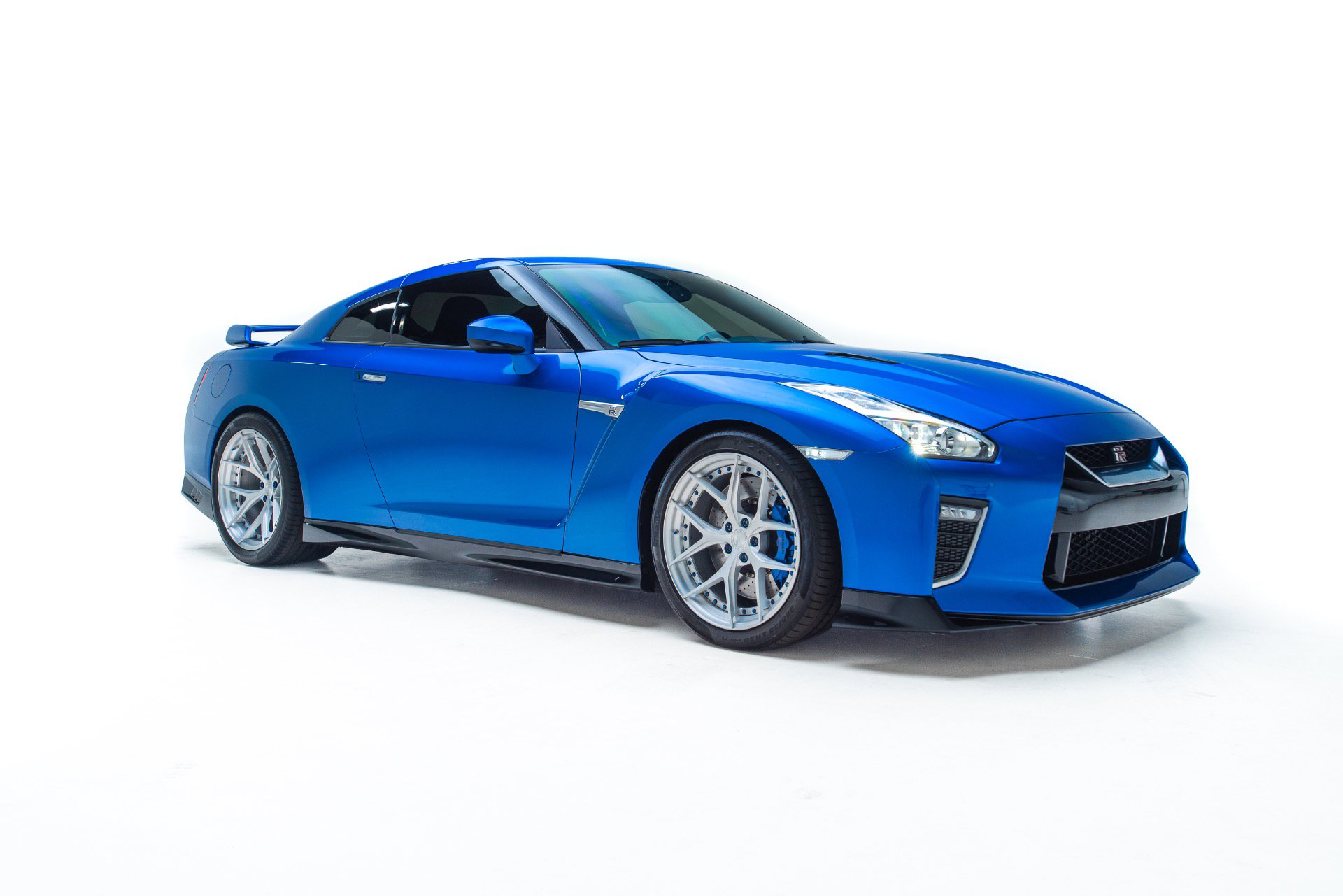 Used 2021 Nissan GT-R Premium AWD/4WD image 5