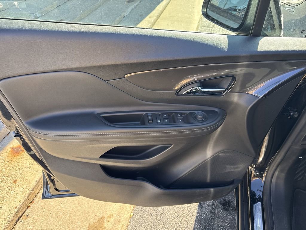 Certified 2022 Buick Encore Preferred image 20