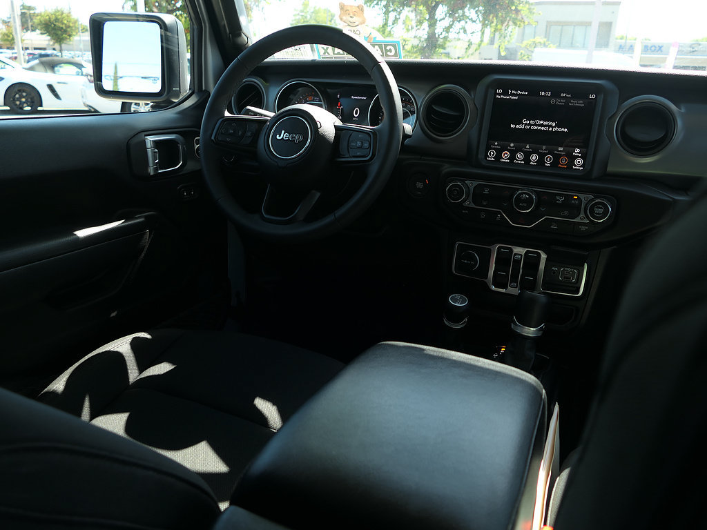 Used 2023 Jeep Wrangler Unlimited Sport AWD/4WD image 23