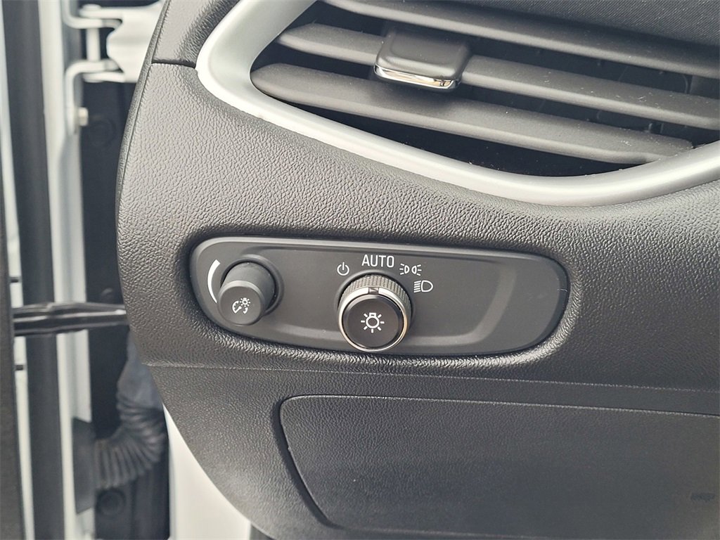 Used 2023 Chevrolet Malibu LT image 23