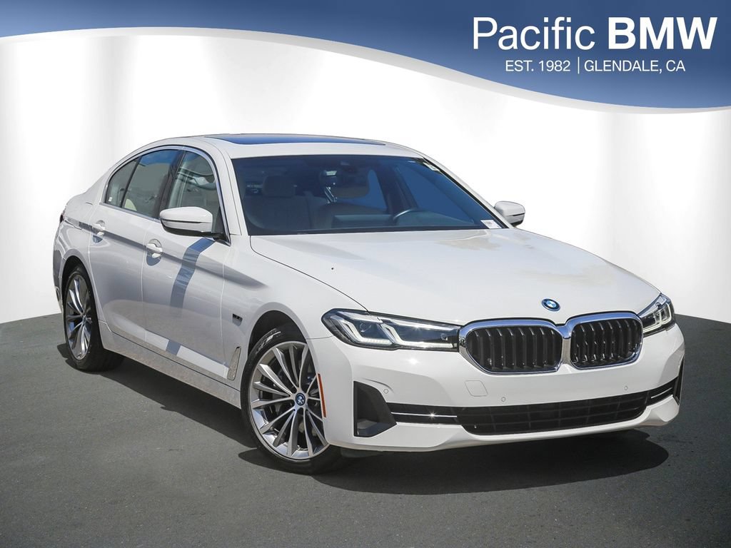 Used 2023 BMW 530e w/ Convenience Package RWD image 1