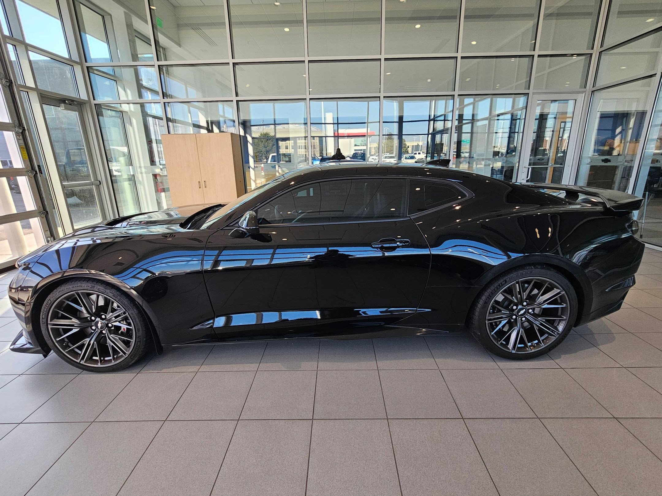 Used 2019 Chevrolet Camaro ZL1 image 7