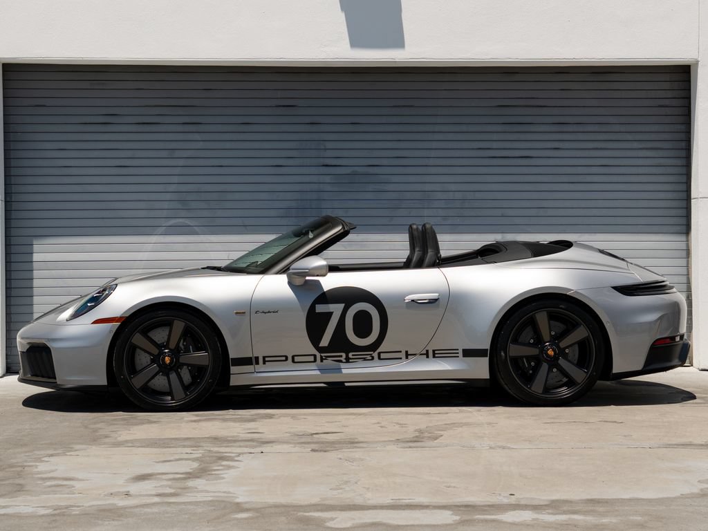 New 2026 Porsche 911 GTS RWD image 2