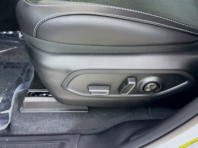 New 2025 Jeep Grand Cherokee Altitude image 18