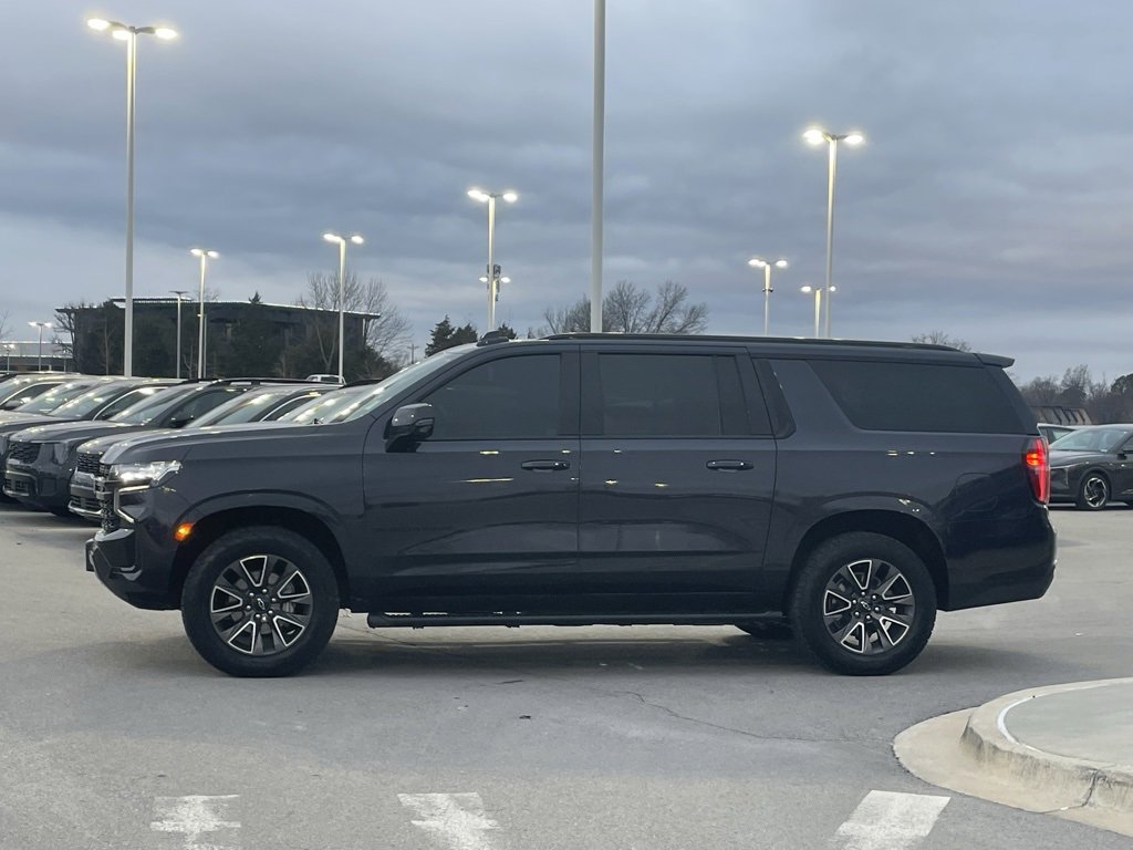 Used 2023 Chevrolet Suburban Z71 w/ Luxury Package image 5