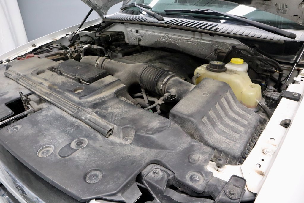 Used 2017 Ford Expedition XLT image 24