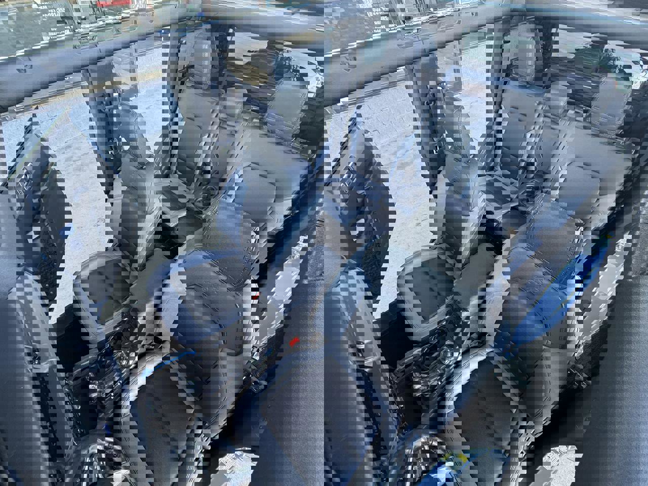 Used 2024 Ford Bronco Black Diamond image 15