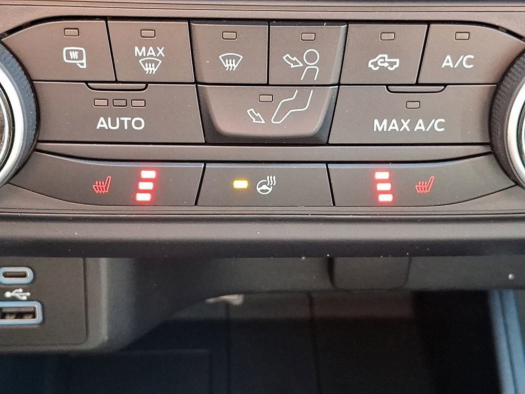 Used 2022 Ford Maverick XLT w/ Equipment Group 300A Standard image 23