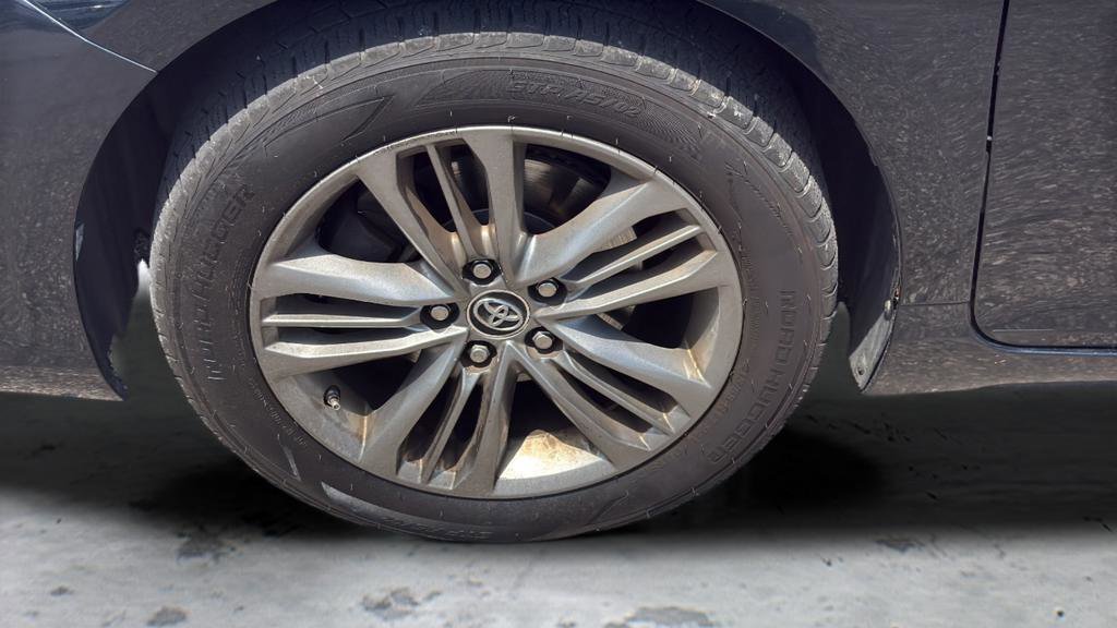 Used 2015 Toyota Camry SE FWD image 28