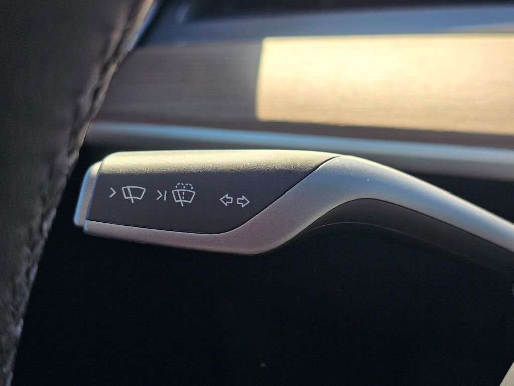 Used 2024 Tesla Model Y Performance AWD/4WD image 33