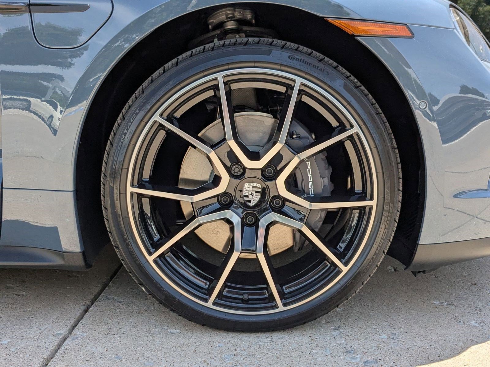 New 2026 Porsche Taycan RWD image 27