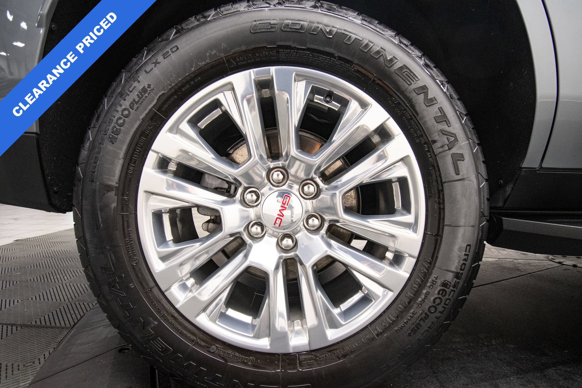 Used 2025 GMC Yukon Denali AWD/4WD image 30
