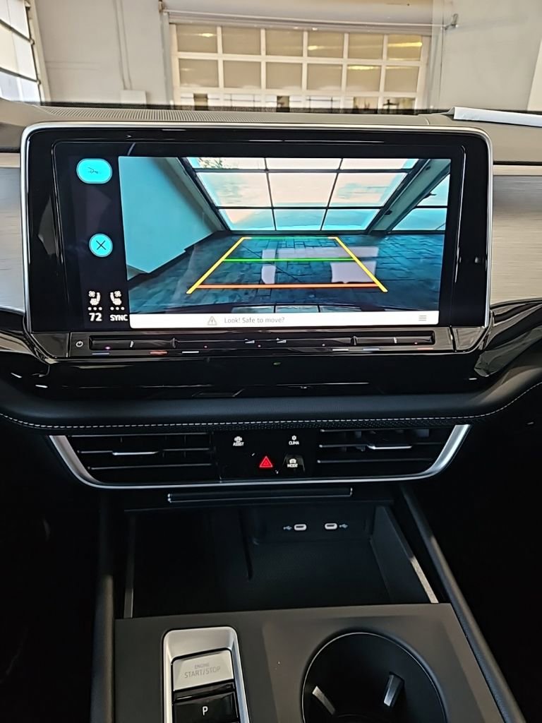 New 2026 Volkswagen Atlas Cross Sport SE image 30