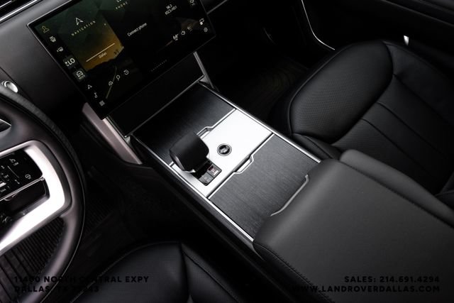 New 2026 Land Rover Range Rover Long Wheelbase SE AWD/4WD image 30