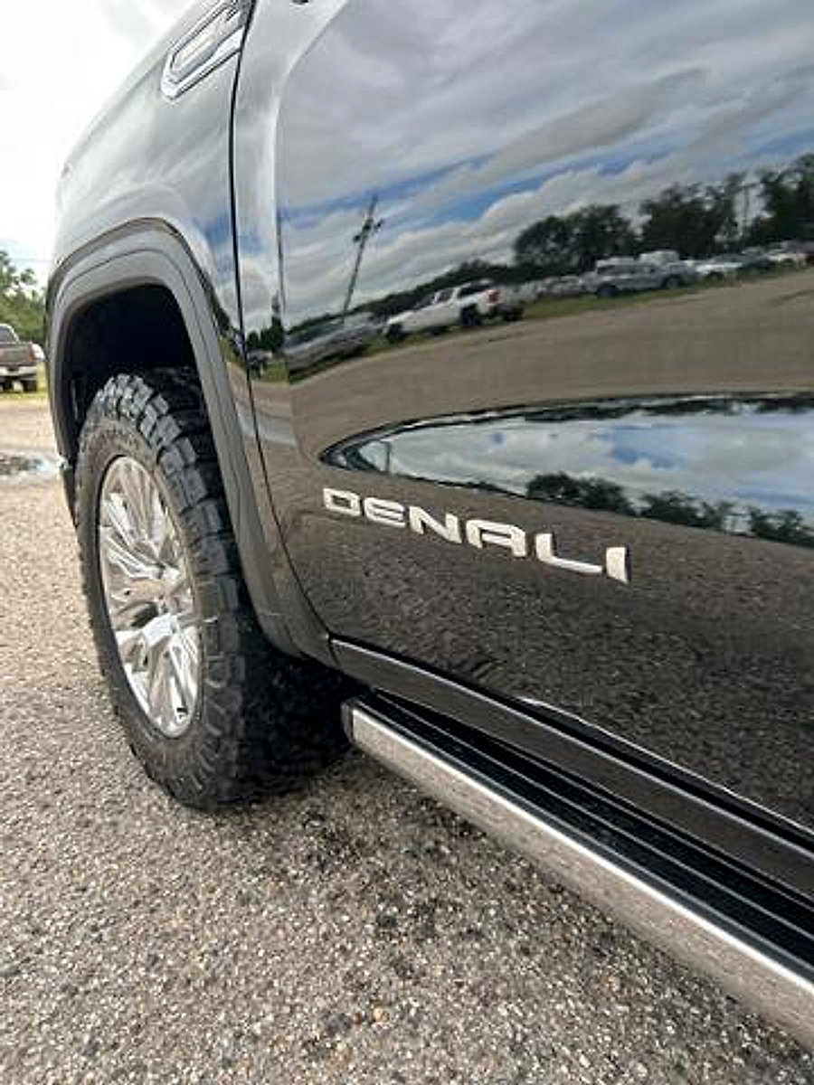 Used 2024 GMC Sierra 1500 Denali w/ Technology Package image 9