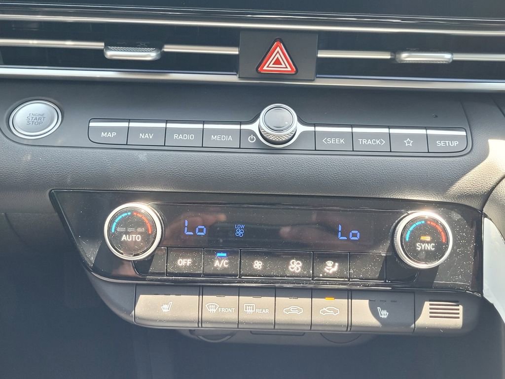 New 2025 Hyundai Elantra SEL image 20