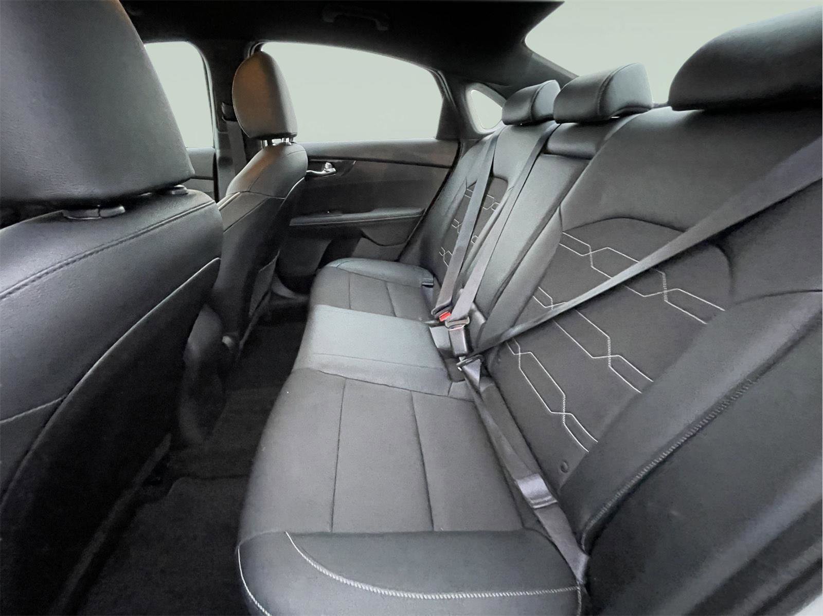 Used 2023 Kia Forte GT-Line image 15