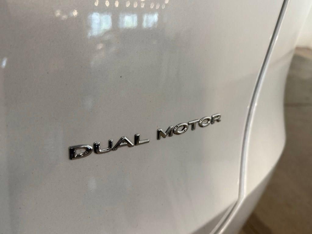 Used 2020 Tesla Model Y Long Range AWD/4WD image 22