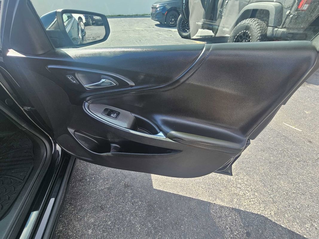 Used 2019 Chevrolet Malibu LT w/ Leather Package image 20