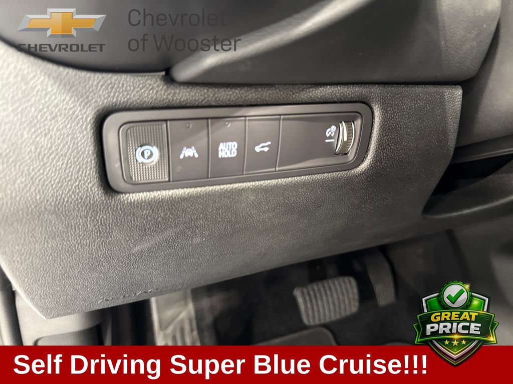 New 2025 Chevrolet Equinox EV RS w/ Active Safety Package 3 AWD/4WD image 11